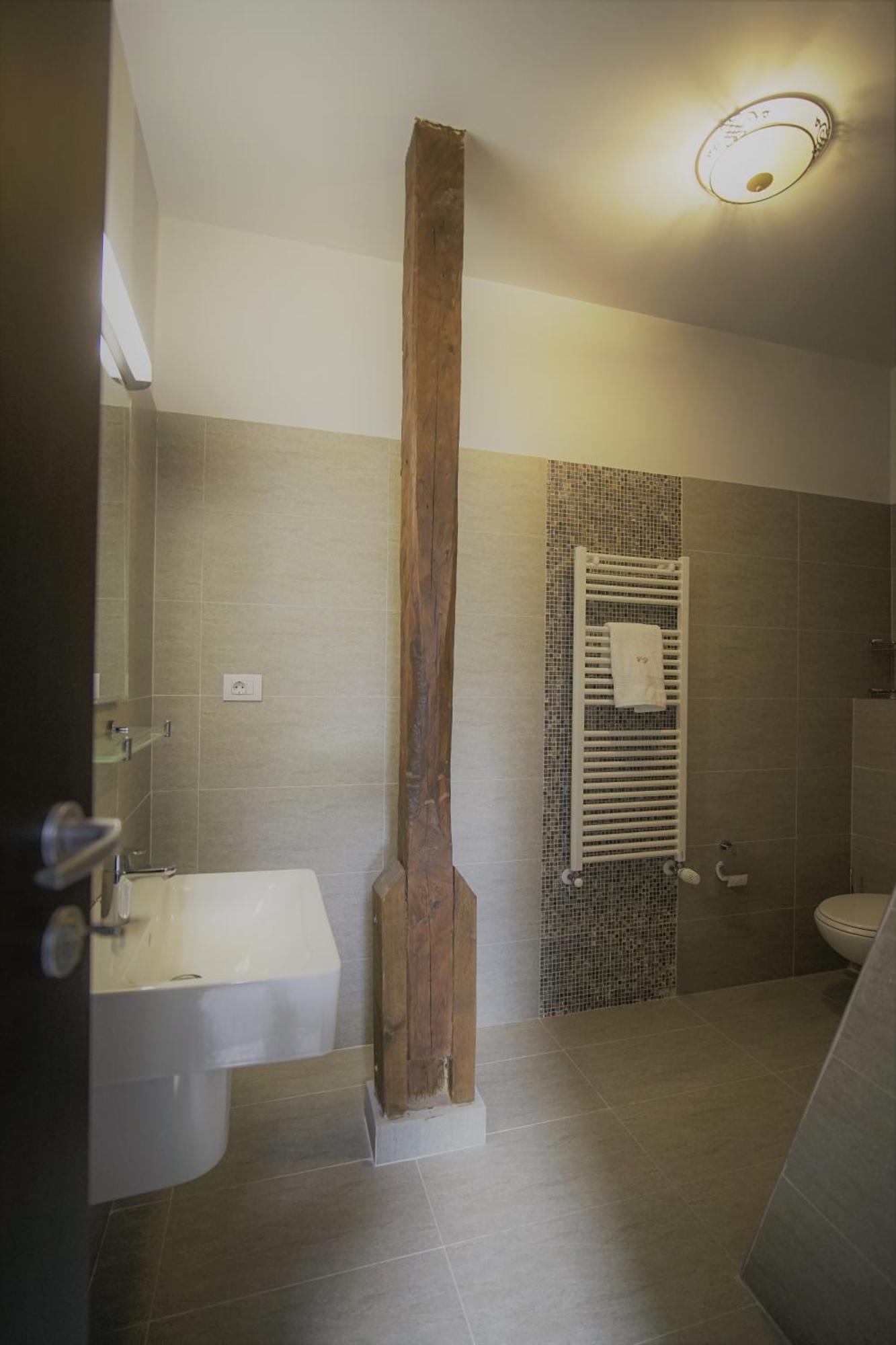 La Curtea Domneasca Hotell Piatra Neamţ Rom bilde