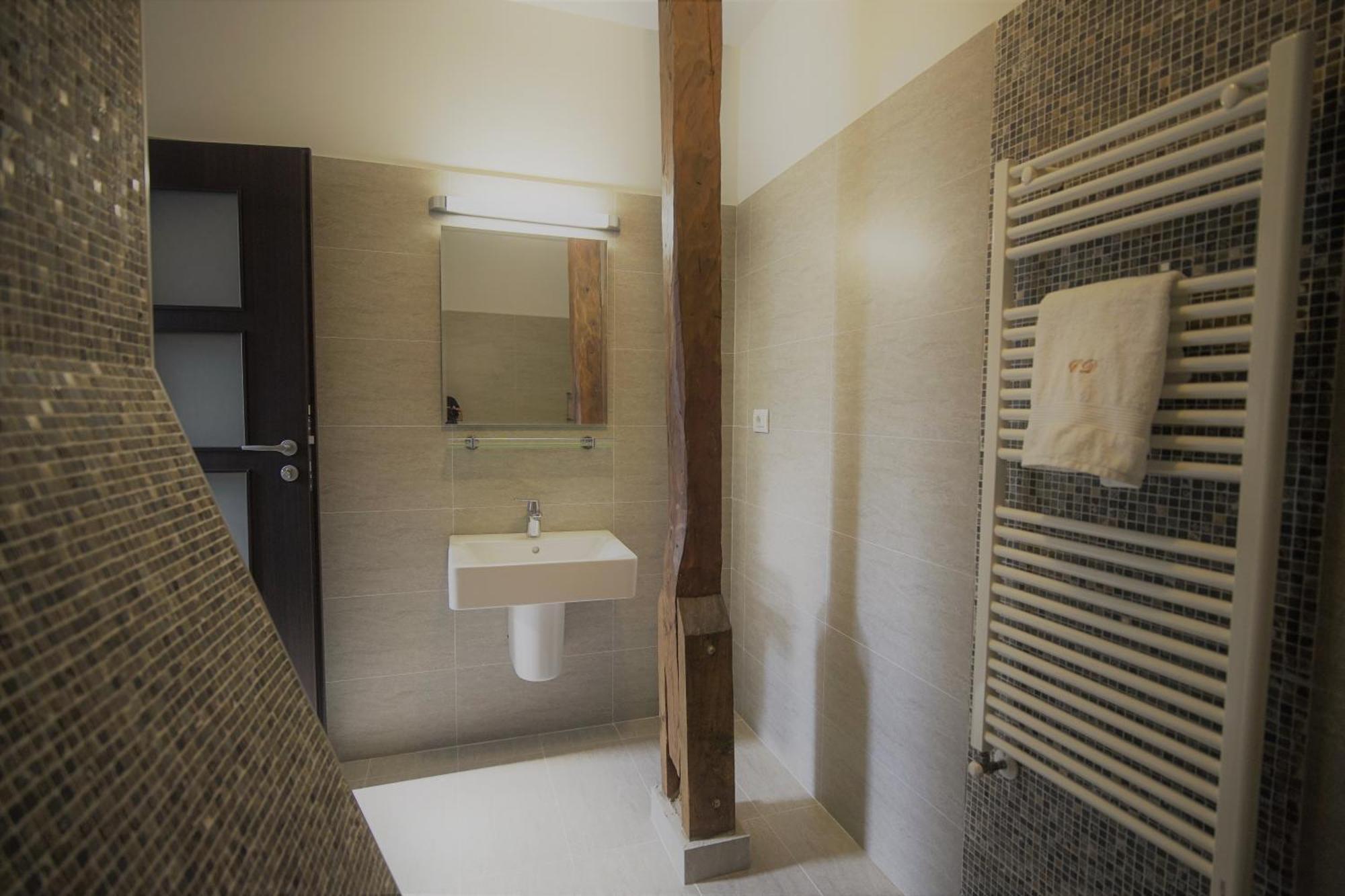 La Curtea Domneasca Hotell Piatra Neamţ Rom bilde