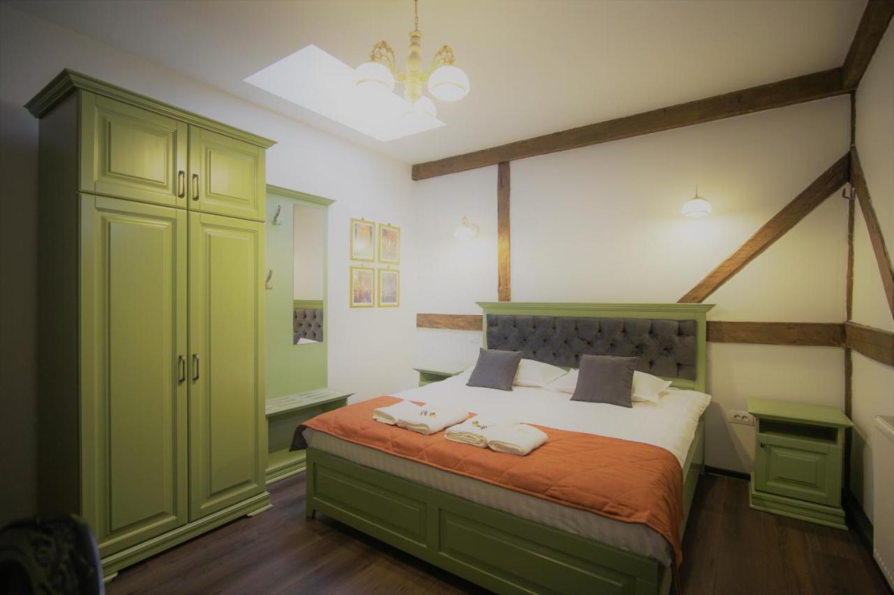 La Curtea Domneasca Hotell Piatra Neamţ Eksteriør bilde