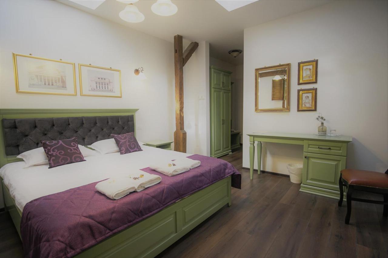La Curtea Domneasca Hotell Piatra Neamţ Eksteriør bilde