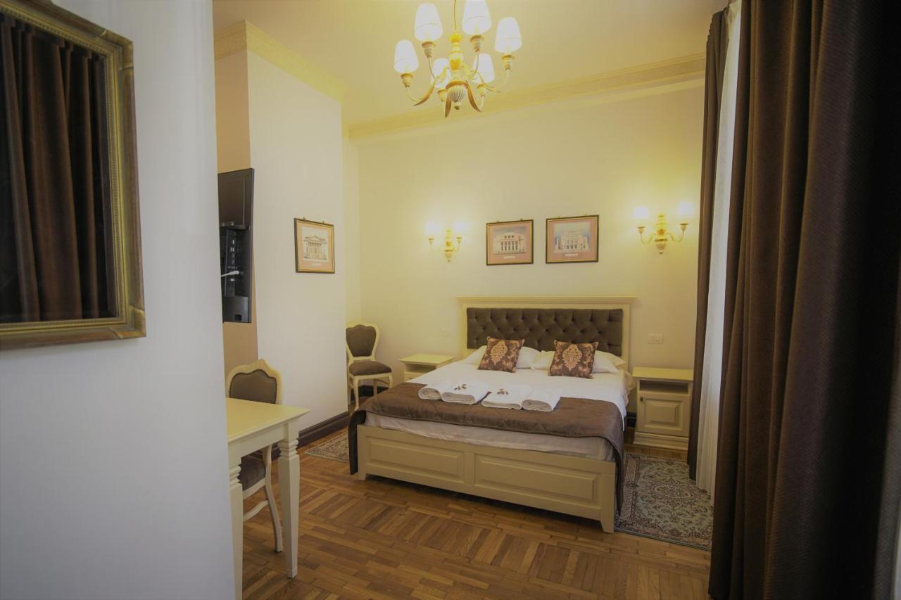 La Curtea Domneasca Hotell Piatra Neamţ Eksteriør bilde