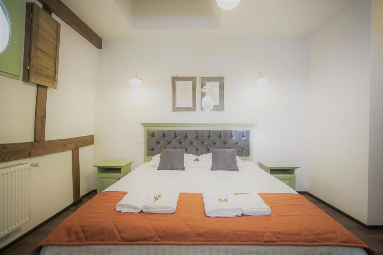 La Curtea Domneasca Hotell Piatra Neamţ Eksteriør bilde